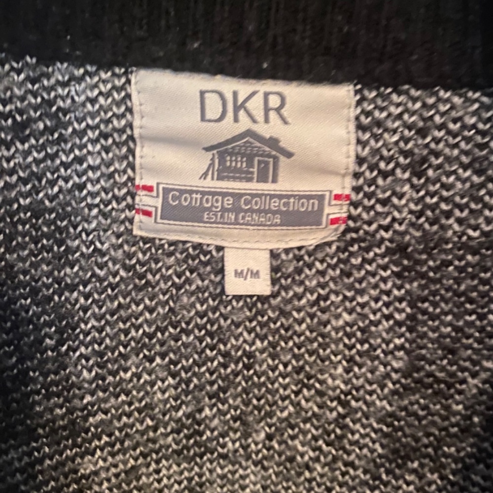 COSY COTTAGE SWEATER - Picture 3 of 3